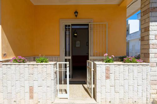  Economica casa in spiaggia clima mar Ionio m529 in Sant'Isidoro