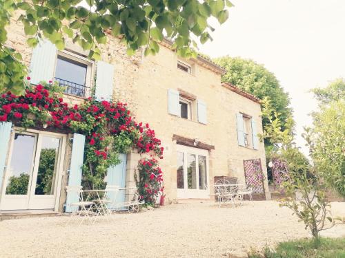 Bastide Provençale Les Mûriers d'Engaspaty