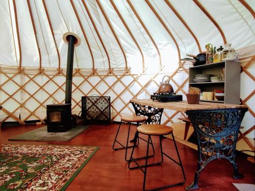 Pohled zvenku, Beautiful Yurt with stunning South Downs views in Graffham