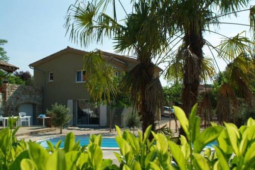 Villa with Garden View