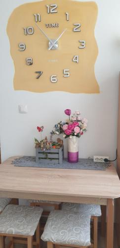 Napfény Apartmanház Balatonberény (Napfeny Apartmanhaz Balatonbereny) in บาลาตันเลลเล