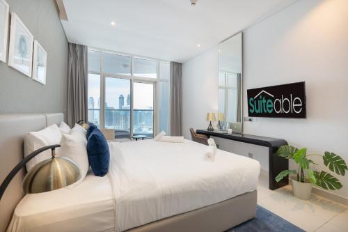 Spectacular Burj Khalifa view service apartment, Dubaï (photo 2)