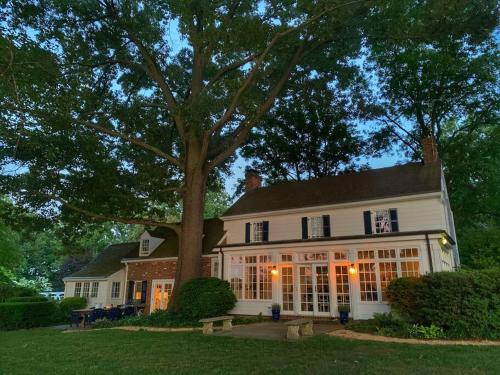 Blake House Historic Estate with Private Inn - main image