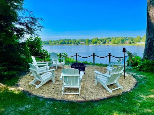 Blake House Historic Estate with Private Inn in Grasonville (MD)