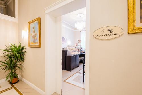 Hotel Bijou - image 2