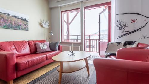 2 bedrooms, 3 beds