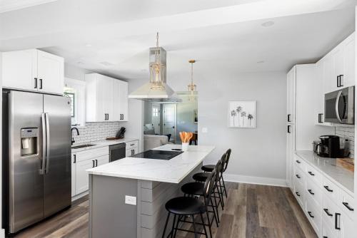 Palmetto Grove Walk to Shem Creek Mins to Dwtn Palmetto Grove Walk to Shem Creek Mins to Dwtn