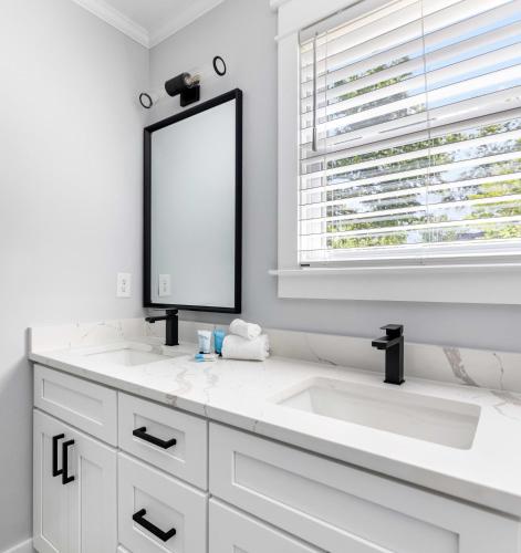 Palmetto Grove Walk to Shem Creek Mins to Dwtn Palmetto Grove Walk to Shem Creek Mins to Dwtn