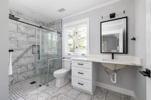 Palmetto Grove Walk to Shem Creek Mins to Dwtn Palmetto Grove Walk to Shem Creek Mins to Dwtn