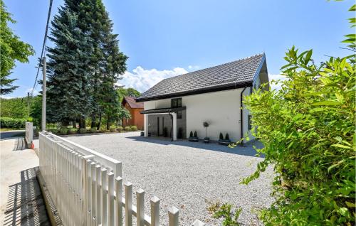 Beautiful Home In Stubicke Toplice With Sauna