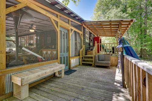 Pet-Friendly Haleyville Cabin Rental with Kayaks!