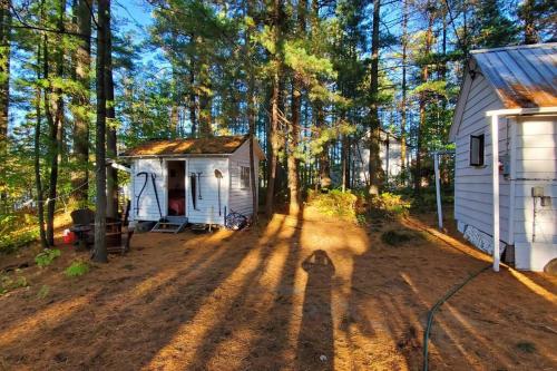 The Stabbin Cabin on Grant Island Brantingham Lake