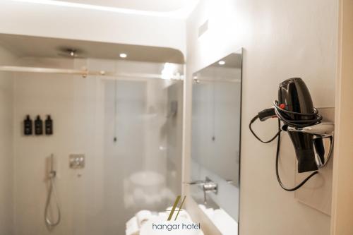 Hangar Hotel – Casapulla, CO