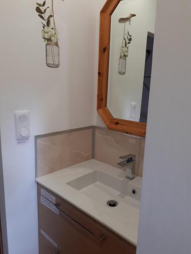 Bathroom, Aux gres des moisonettes in Limetz-Villez