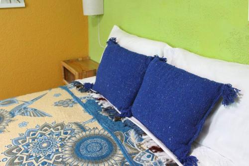 Colorida Casa Azul en Texcoco Centro WiFi Cocina