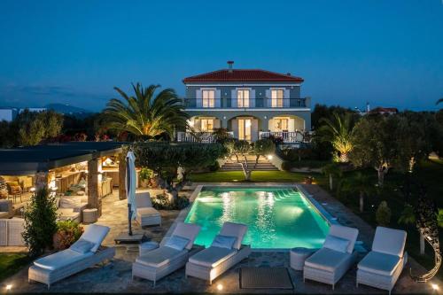 Luxury Villa Mansion with Extraordinary Sea Views!