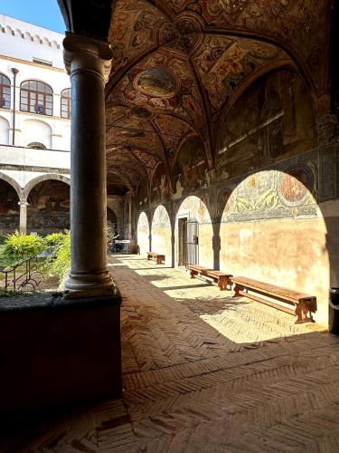 La Nova Bed and Museum