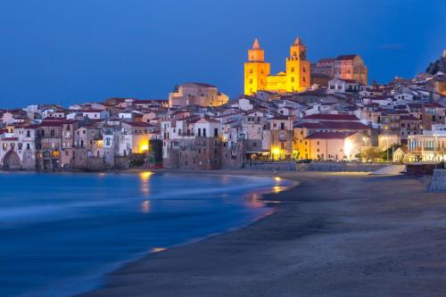 Cefalù in Summer, Cefalù