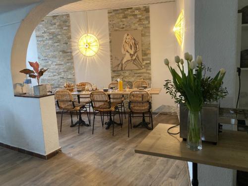 勒沙爾登布魯酒店 (Hotel le Chardon Bleu) in 聖馬克西姆