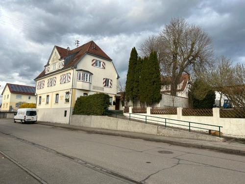 المنظر الخارجي, Brauereigasthof Schlüsselkeller (Brauereigasthof Schlusselkeller) in Giengen an der Brenz
