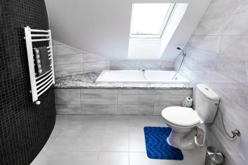 Moody Hostel in มลาวา