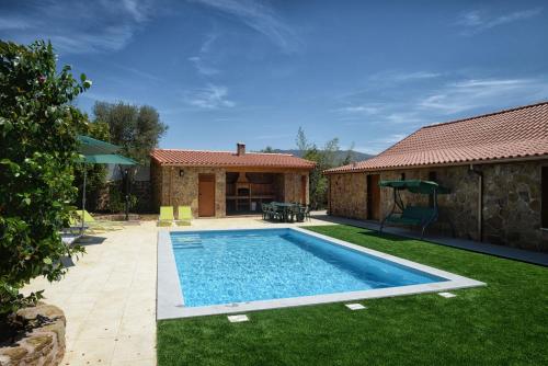 8 bedrooms villa with private pool furnished garden and wifi at Celorico de Basto