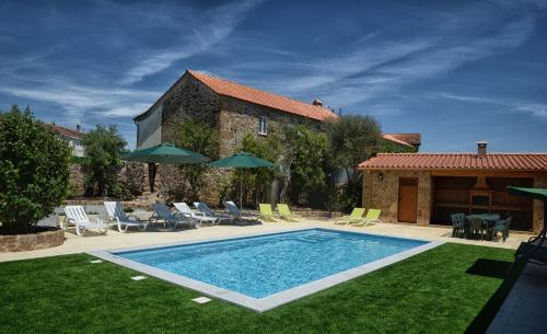 8 bedrooms villa with private pool furnished garden and wifi at Celorico de Basto