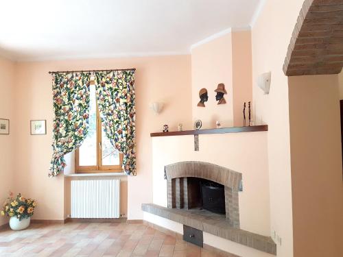 2 bedrooms appartement with enclosed garden and wifi at Apsella in Montecchio