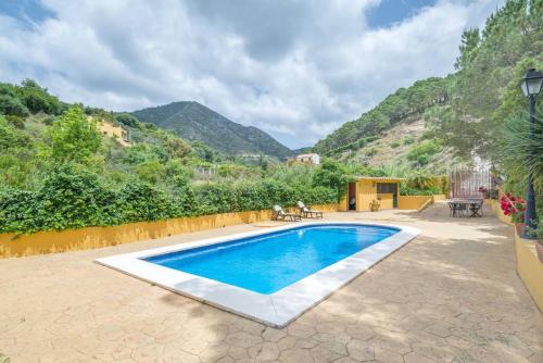 3 bedrooms villa with private pool enclosed garden and wifi at Ojen