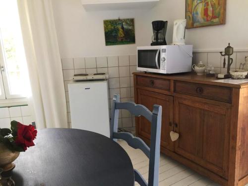 Appartement d'une chambre avec vue sur la ville terrasse amenagee et wifi a Saint Genis des Fontaines a 8 km de la plage