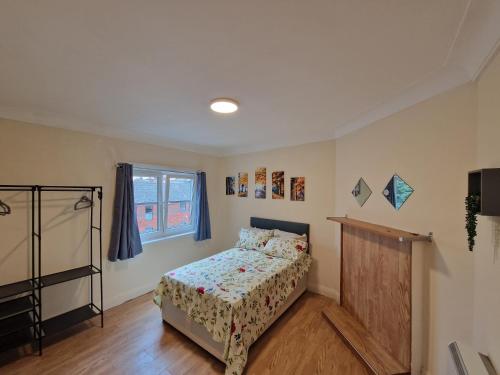 Large 3 bedroom apartment ideal for groups
