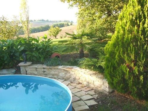 Appartement d'une chambre avec piscine privee jardin clos et wifi a Montpezat de Quercy