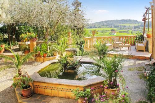 4 bedrooms house with enclosed garden and wifi at Muro 5 km away from the beach