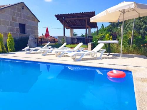 . 3 bedrooms house with private pool jacuzzi and enclosed garden at Pontevedra