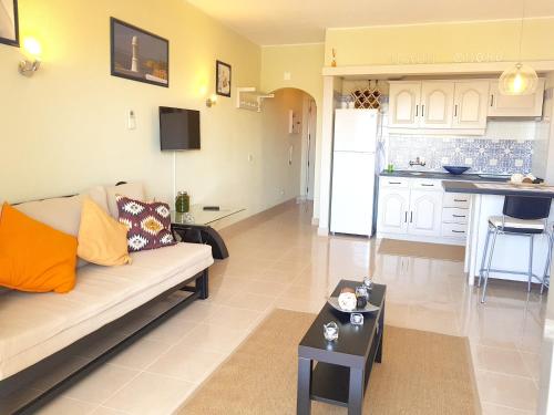 Studio with sea view shared pool and furnished balcony at Albufeira 2 km away from the beach