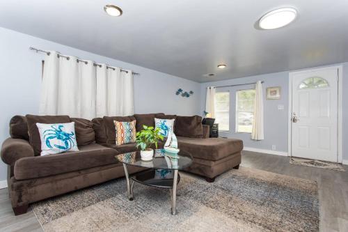 Chicago Avenue Cottage