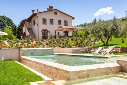  Spacious Apartment with Jacuzzi in Bottega Genovini - 100 m², Unterkunft in Sorrezzana