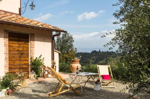  Spacious Apartment with Jacuzzi in Bottega Genovini - 100 m² in Sorrezzana