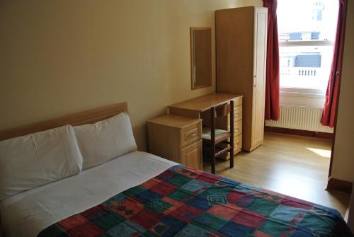 Carlton Hotel - image 4