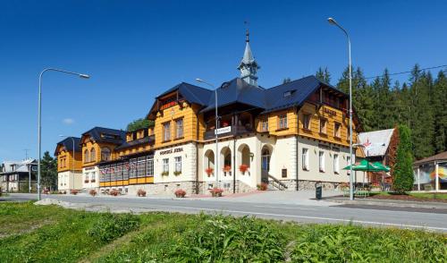 . Hotel Bauer