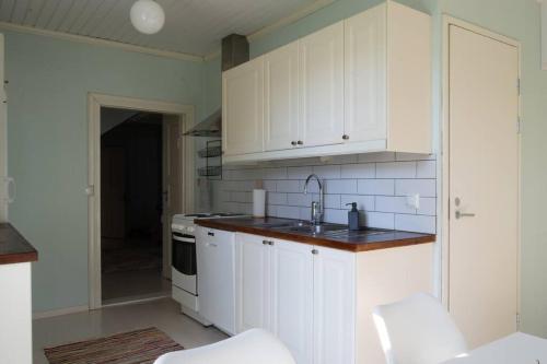 Villa Moisio - puutaloidylliä Salon keskustassa (Villa Moisio - puutaloidyllia Salon keskustassa) in Salo