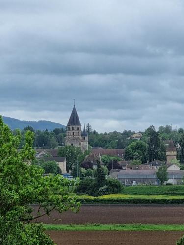 LE MANOIR- CLUNY