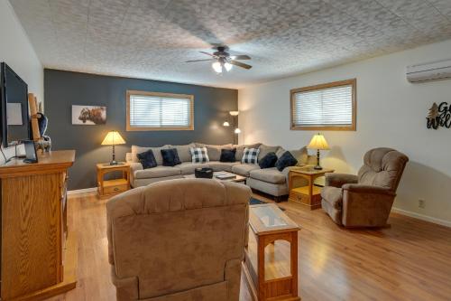 Badlands Suite - Walk to Roosevelt National Park - main image