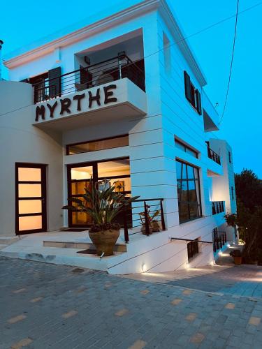 Myrthe Apartments - image 5