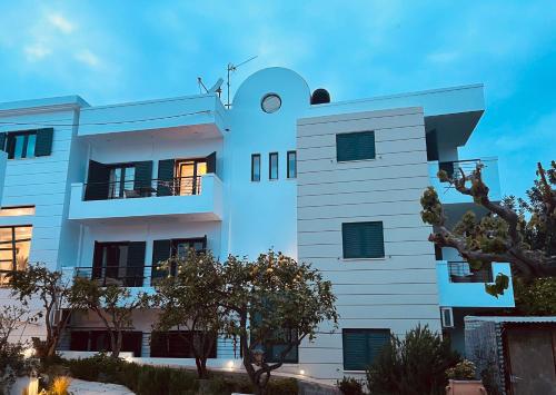 Myrthe Apartments - main image