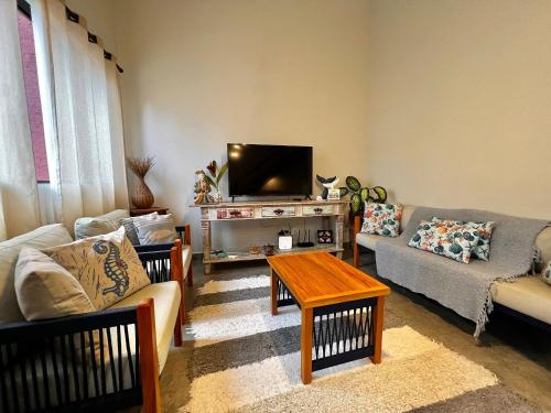 Casa a 3 min andando da Praia de Paúba com WIFI top Casa a 3 min andando da Praia de Paúba com WIFI top