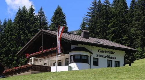 Gasthof Starzelhaus Mittelberg