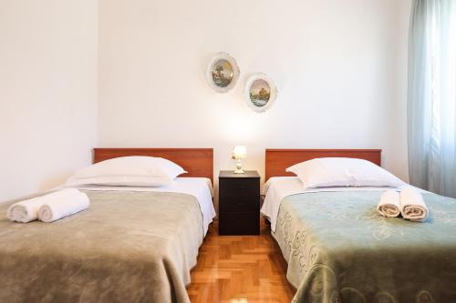 3 bedroom apartment for 5 people - image 4