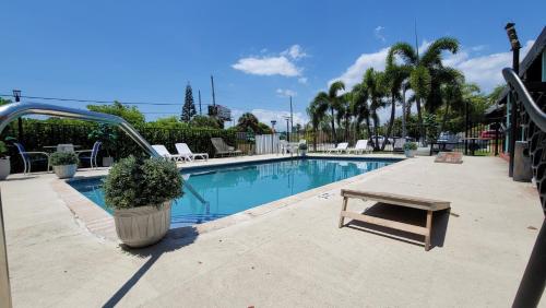 View, Sunny Palms Inn in Lake Worth (FL)