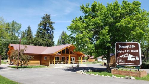 Beargrass Lodging & RV Resort